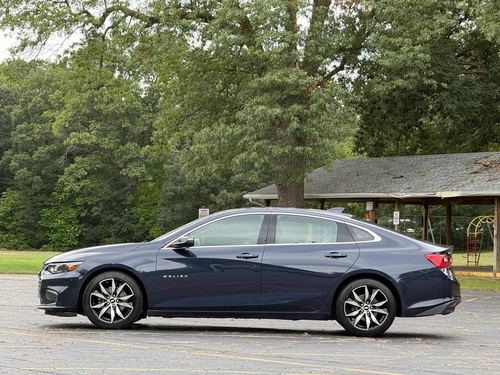 2016 Chevrolet Malibu — photo 4