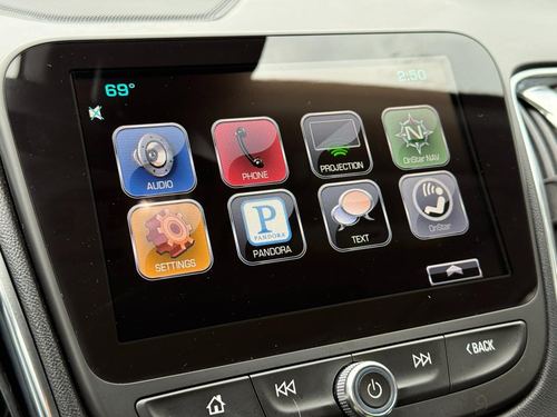 2016 Chevrolet Malibu — photo 26