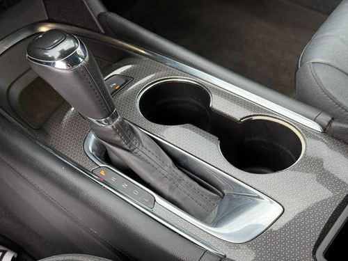 2016 Chevrolet Malibu — photo 30