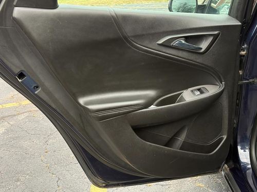 2016 Chevrolet Malibu — photo 38