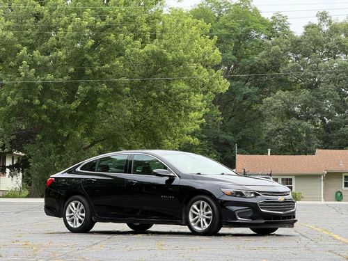 2017 Chevrolet Malibu — photo 3