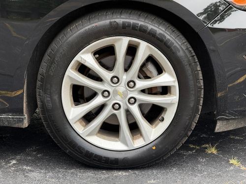 2017 Chevrolet Malibu — photo 14