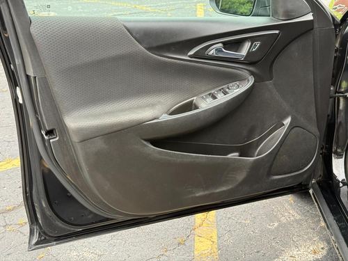 2017 Chevrolet Malibu — photo 15