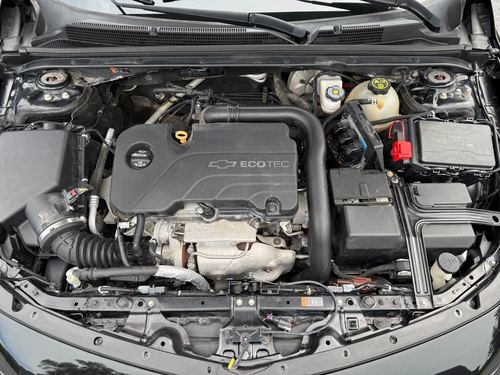 2017 Chevrolet Malibu — photo 21