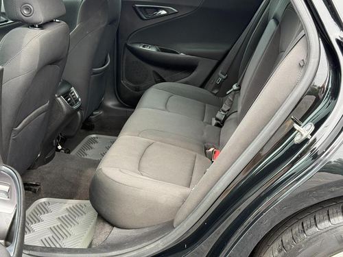 2017 Chevrolet Malibu — photo 26