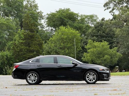 2017 Chevrolet Malibu — photo 31