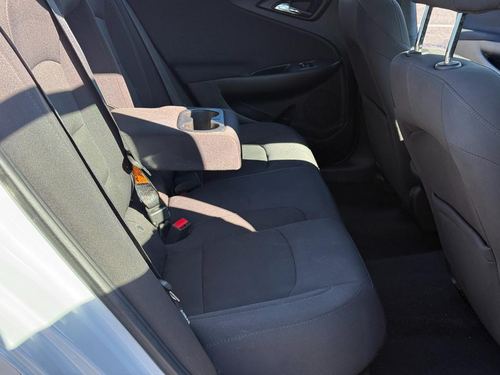2017 Chevrolet Malibu 1LT — photo 26