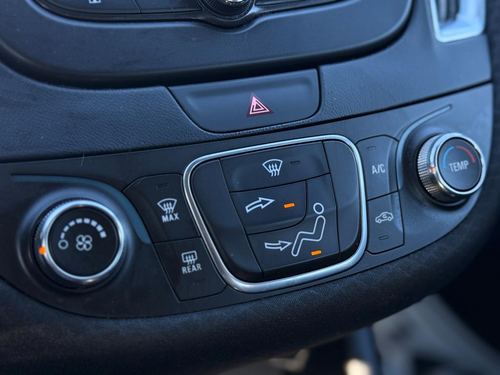 2017 Chevrolet Malibu 1LT — photo 19