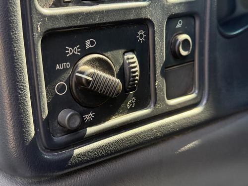 2004 Chevrolet Silverado 1500 — photo 7