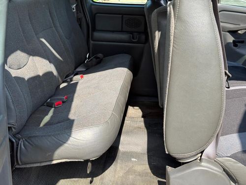 2004 Chevrolet Silverado 1500 — photo 9