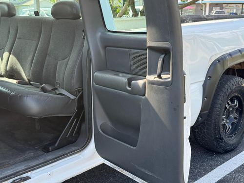 2004 Chevrolet Silverado 1500 — photo 14