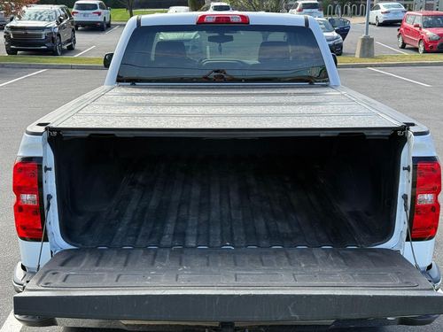 2018 Chevrolet Silverado — photo 46
