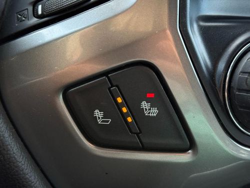 2018 Chevrolet Silverado — photo 29