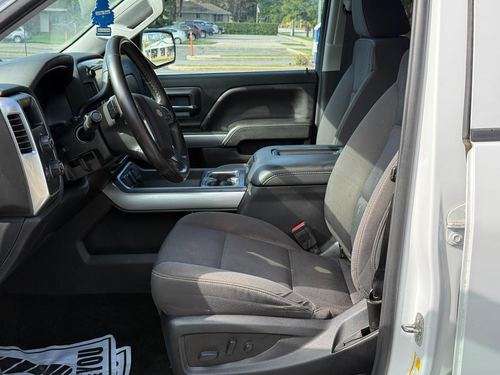 2018 Chevrolet Silverado — photo 27
