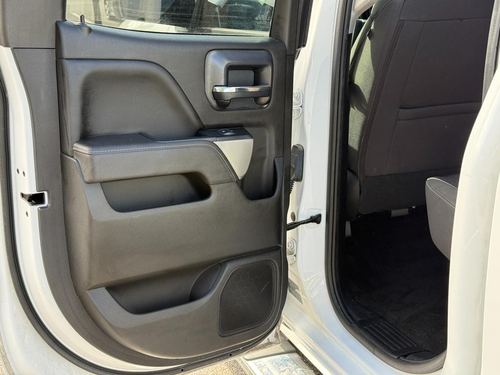 2018 Chevrolet Silverado — photo 37