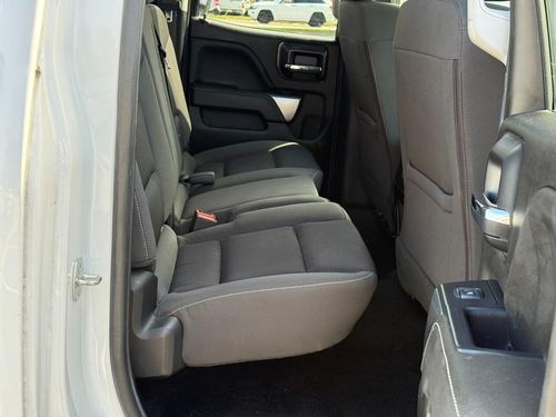 2018 Chevrolet Silverado — photo 35