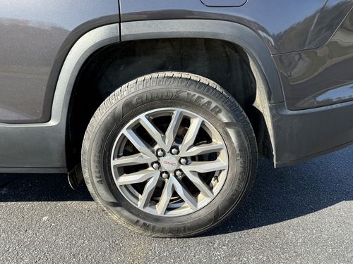 2017 GMC Acadia — photo 9