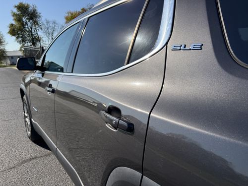 2017 GMC Acadia — photo 10