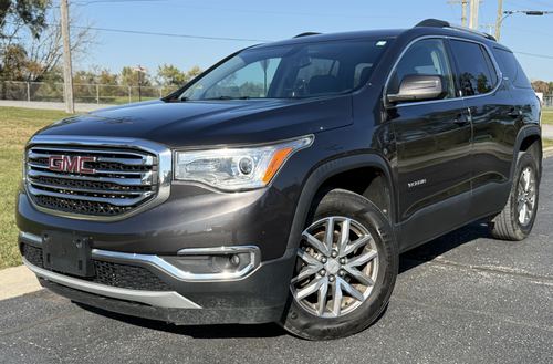 2017 GMC Acadia — photo 2