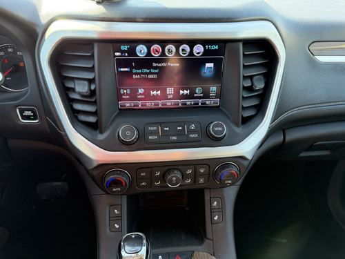2017 GMC Acadia — photo 17