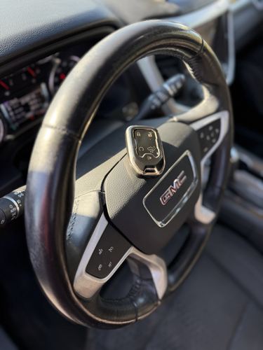 2017 GMC Acadia — photo 14