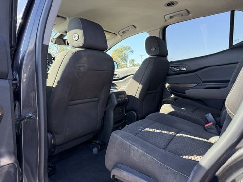 2017 GMC Acadia — photo 23