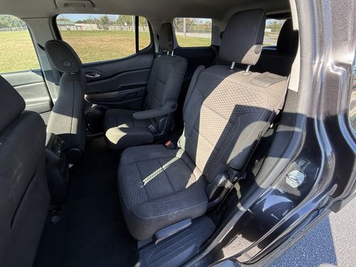 2017 GMC Acadia — photo 33