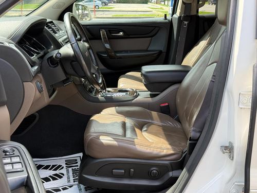 2015 GMC Acadia — photo 16