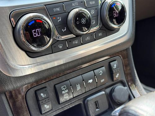 2015 GMC Acadia — photo 26