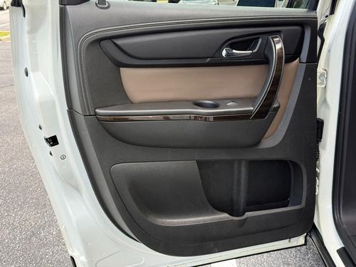 2015 GMC Acadia — photo 28