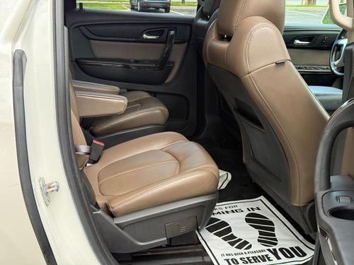 2015 GMC Acadia — photo 32