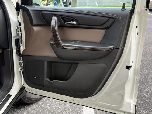 2015 GMC Acadia — photo 33