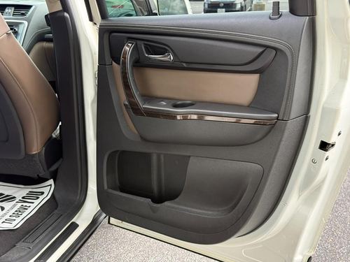 2015 GMC Acadia — photo 46