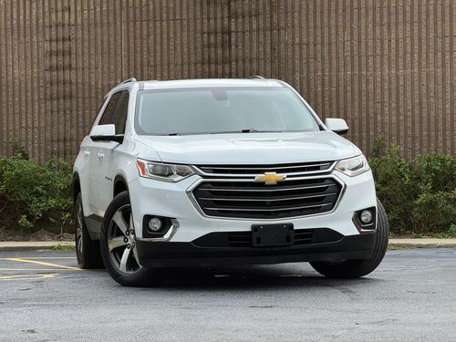 2018 Chevrolet Traverse LT — photo 2