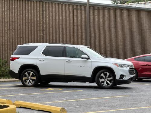 2018 Chevrolet Traverse LT — photo 11