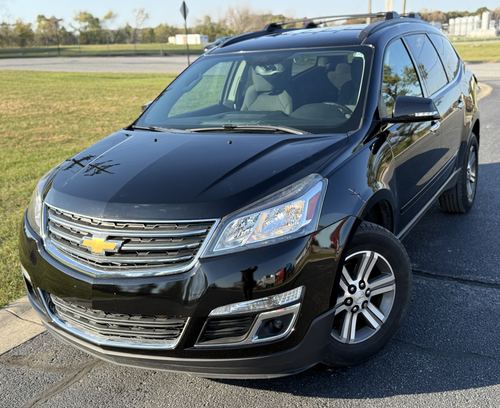 2017 Chevrolet Traverse — photo 2