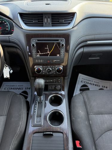 2017 Chevrolet Traverse — photo 18