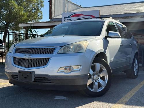 2011 Chevrolet Traverse LTZ — photo 2