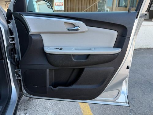 2011 Chevrolet Traverse LTZ — photo 15