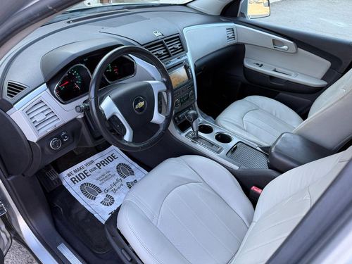 2011 Chevrolet Traverse LTZ — photo 33