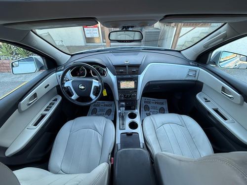 2011 Chevrolet Traverse LTZ — photo 36