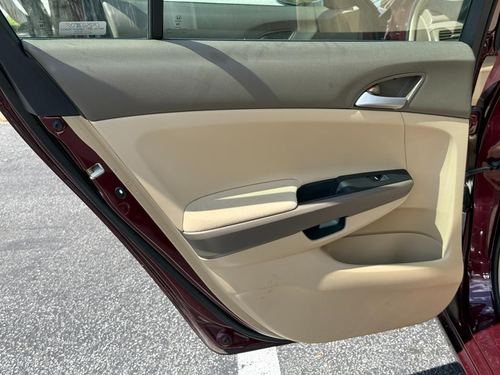 2009 Honda Accord — photo 25