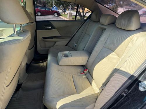 2017 Honda Accord LX — photo 30