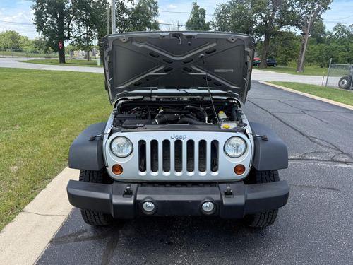 2011 Jeep Wrangler — photo 6