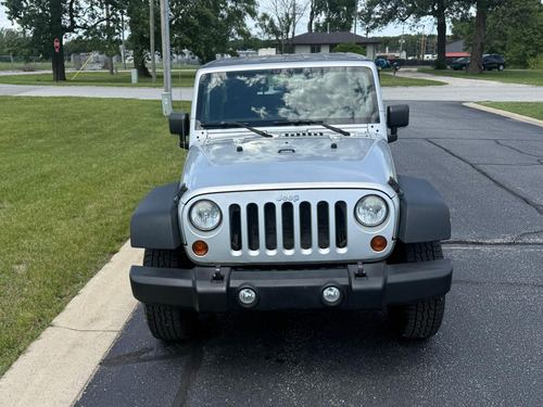 2011 Jeep Wrangler — photo 7