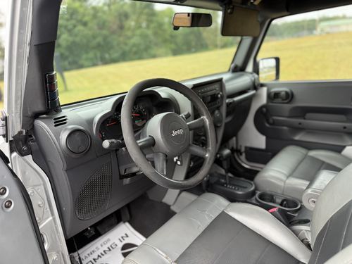 2009 Jeep Wrangler — photo 22