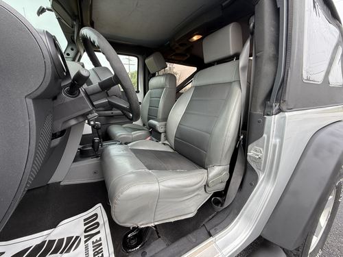 2009 Jeep Wrangler — photo 24