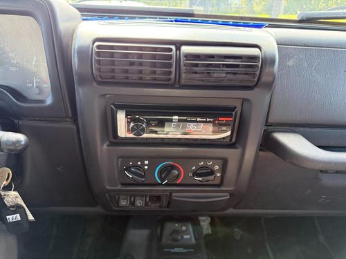 2000 Jeep Wrangler SE — photo 11