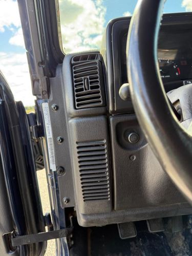 2000 Jeep Wrangler SE — photo 13