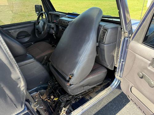 2000 Jeep Wrangler SE — photo 25